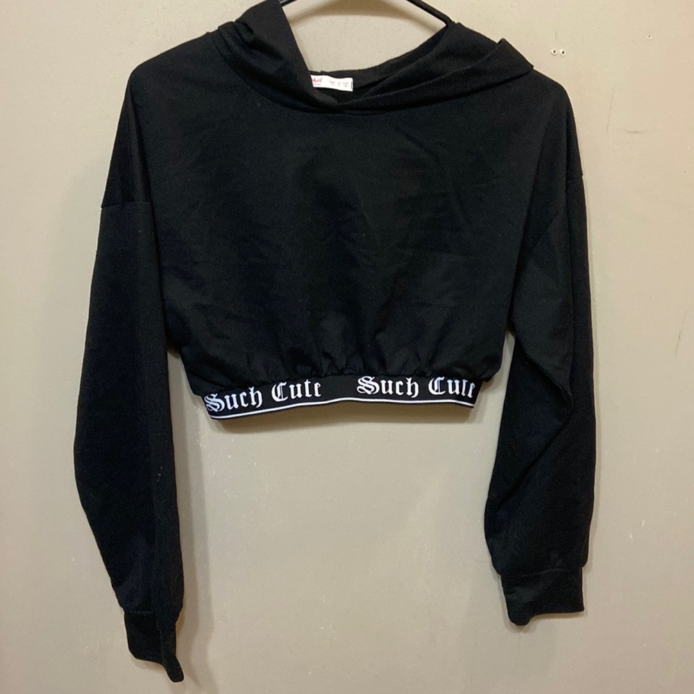 Cropped black jacket